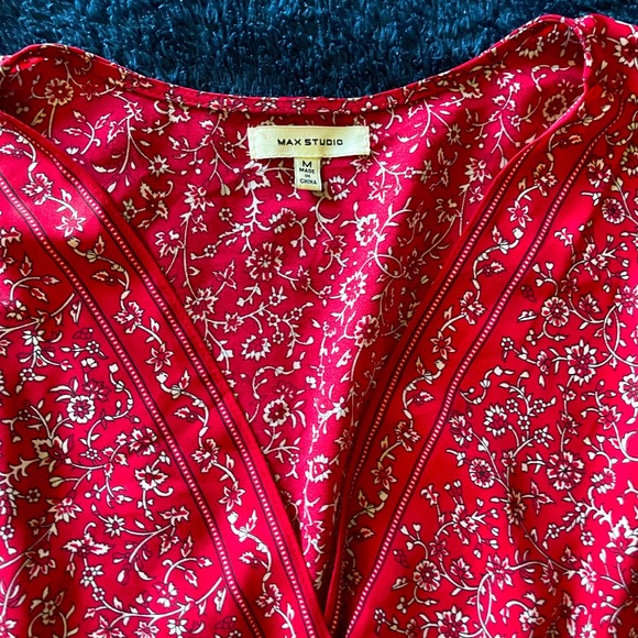 Max Studio Red Floral Mini Dress With Long Sleeves Size Medium - Picture 6 of 8